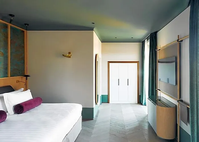 Palazzo Velabro, A Member Of Design מלון 4*